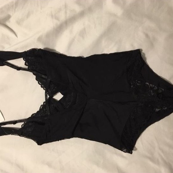 UO/ editorial bodysuit - Picture 1 of 2